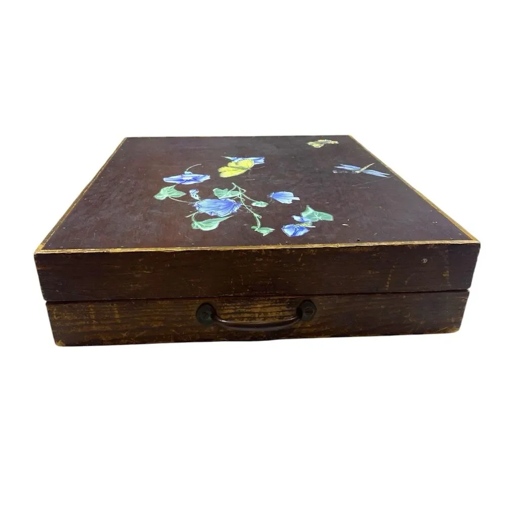 Vintage 1950s Portable Sewing Cabinet Box Folds Wooden‎ + 26 Threads w/Handle